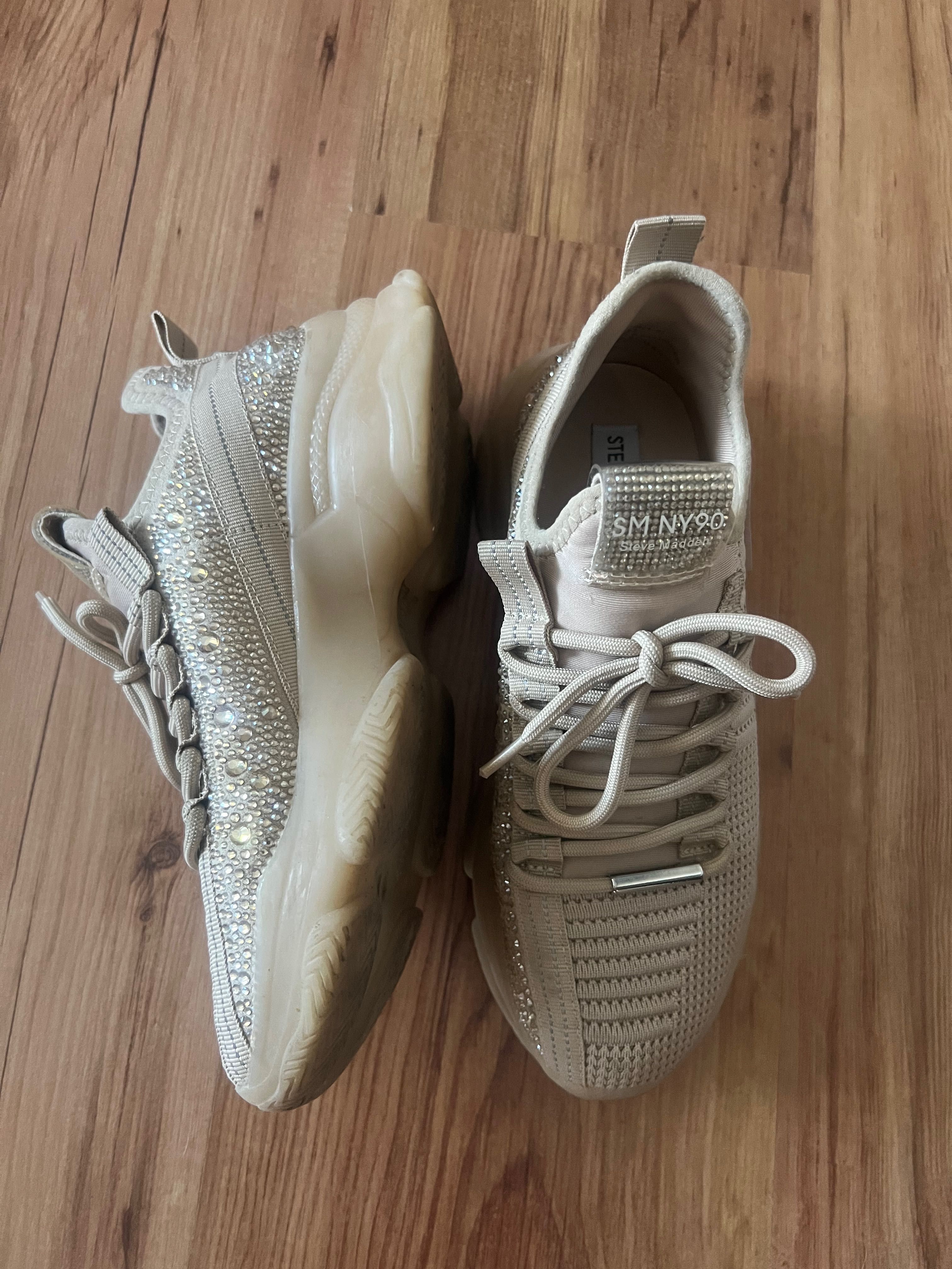 Маратонки “Steve Madden”.