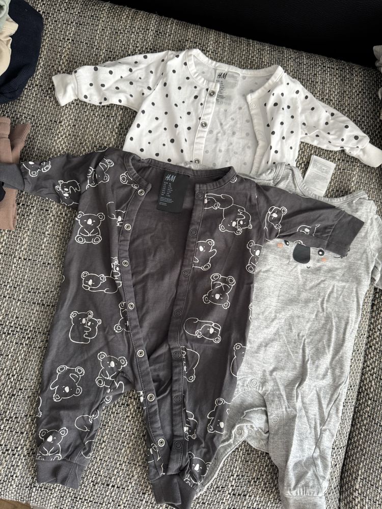 Бебешки дрехи на H&M