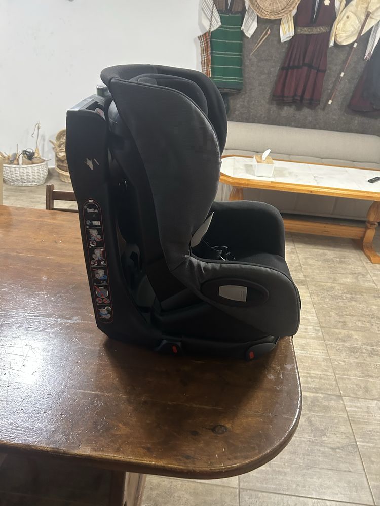 Стол за кола Maxi-Cosi - Axiss, 9-18 kg, Authentic Black