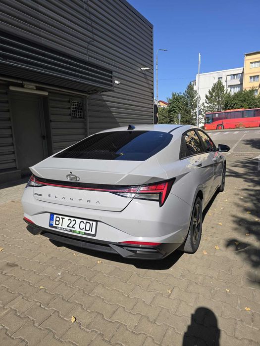 Vand Hyundai Elantra 2022 53.800 km in stare perfecta de functionare