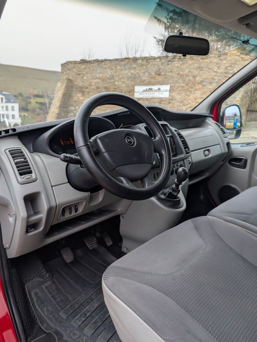 Opel Vivaro 2011