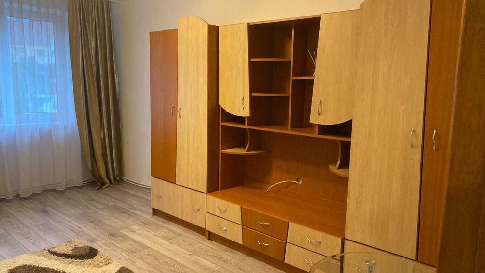 INCHIRIEZ ap. 3 Camere  Zalau Str. CRISAN BL 80