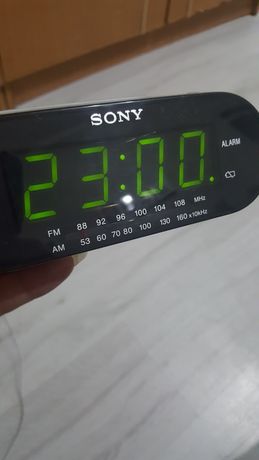 Radio cu ceas SONY