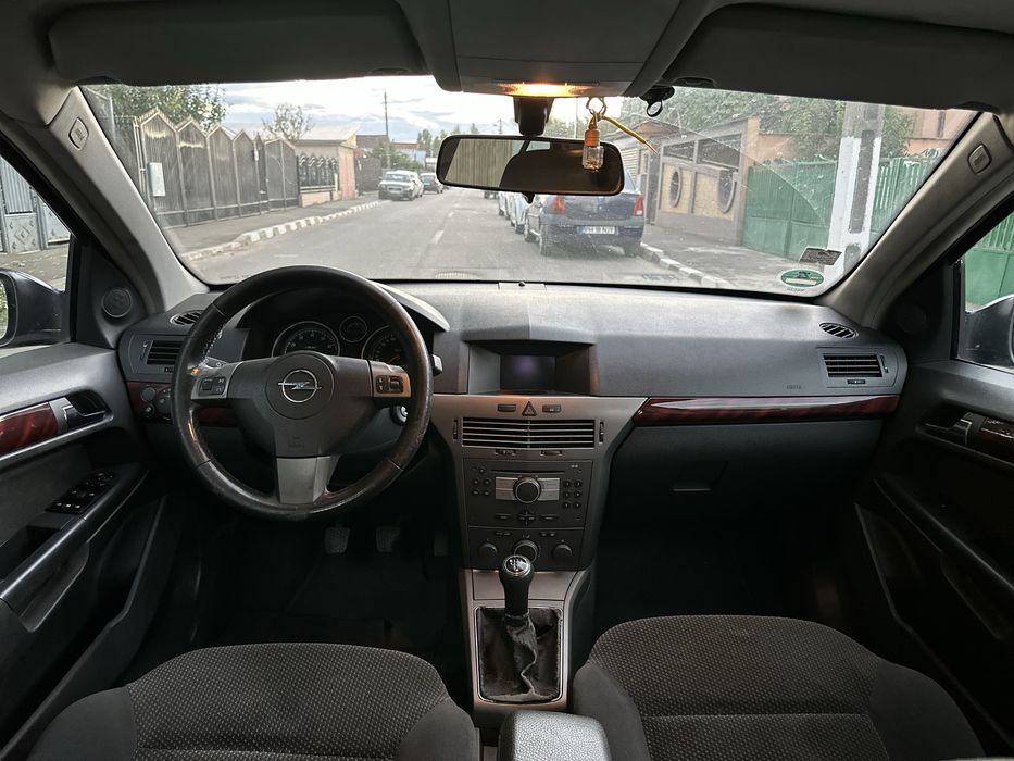 Opel Astra H - 1.6 TwinPort - 221k Km - Pilot - Clima - Comenzi