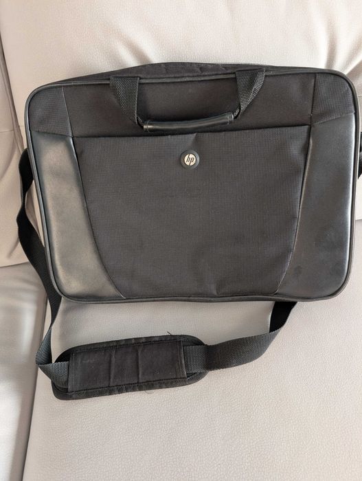 Подарявам чанта за лаптоп на HP