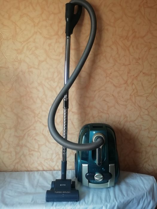 Пылесос VITEK продам