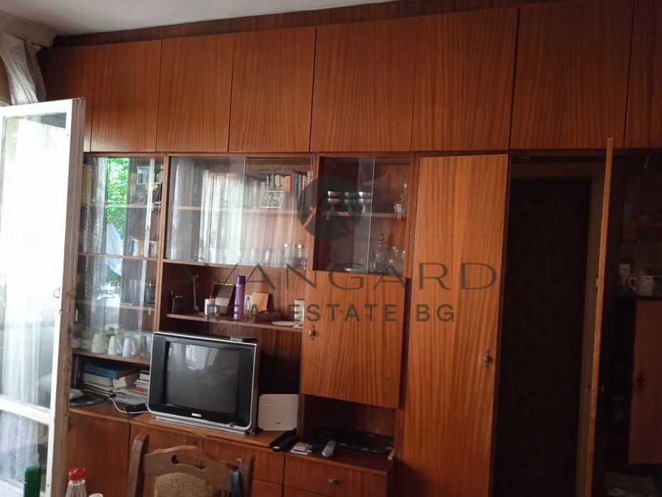 Продава се Тристаен апартамент в Пловдив, Кючук Париж - 70 кв.м за 1286 €/кв.м - Снимка #2