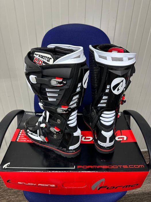 Forma Predator 2.0 marimea 41 (270mm)