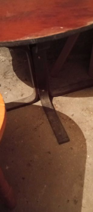 Дървена маса диаметър 60 см