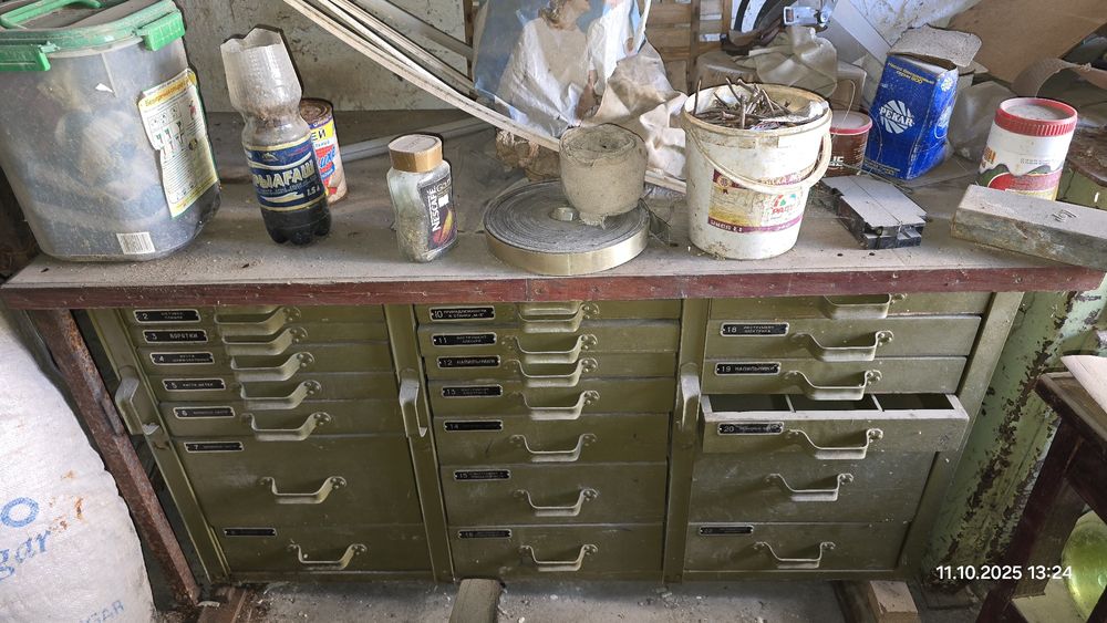 Верстак для инструментов