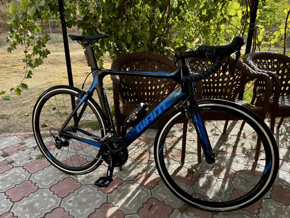 Шоссейный велосипед Giant propel advanced 2019