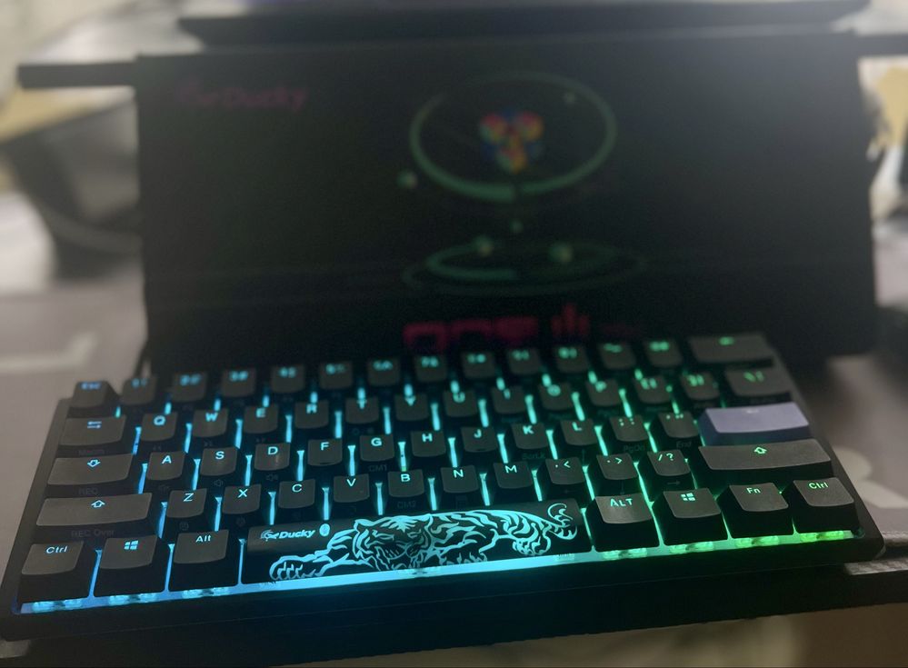 Ducky One 3 Mini – Silver Speed Switches, перфектно състояние