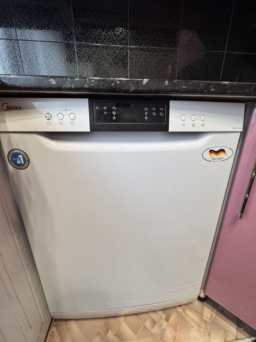 Посудомойка Midea DWF12-7617QW