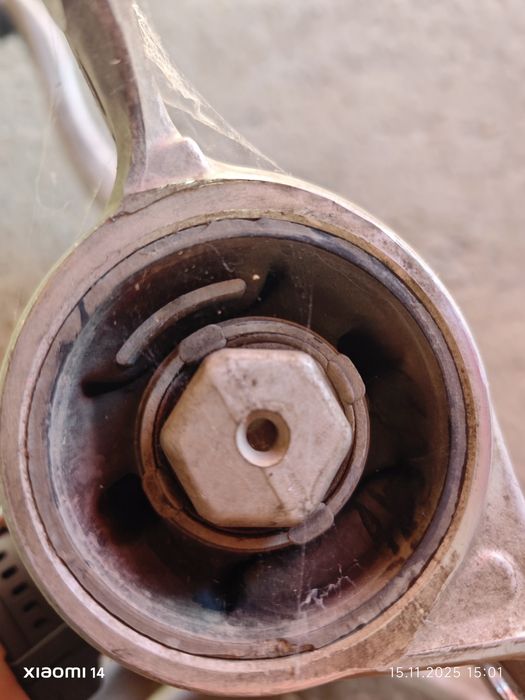 Предни носачи Хонда Сивик 8-ма