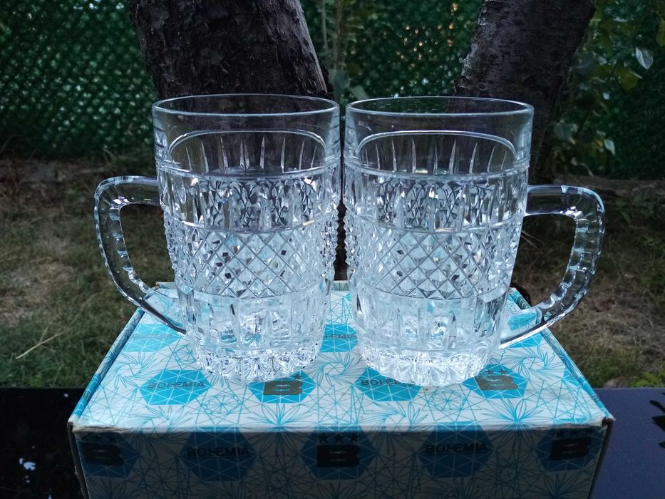 * Bohemia * - 2 бр. кристални халби - нови !