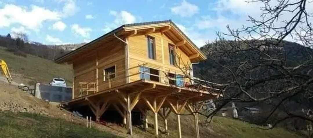 Casele din lemn reprezinta cea mai bună alegere pentru toţi cei care d