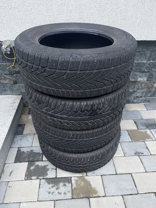 50 lei/buc Cauciucuri Iarna Semperit 215/60/16