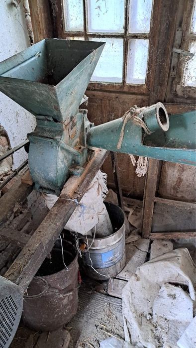 Фуражомелка с монофазен мотор 2.8kw