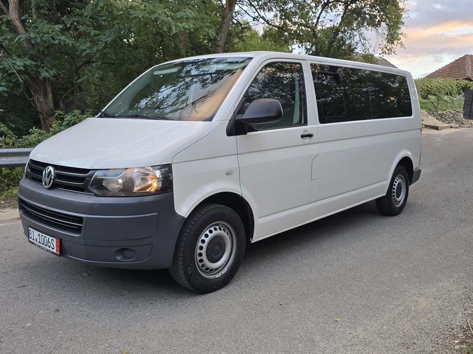 Volkswagen T5 în stare foarte bună