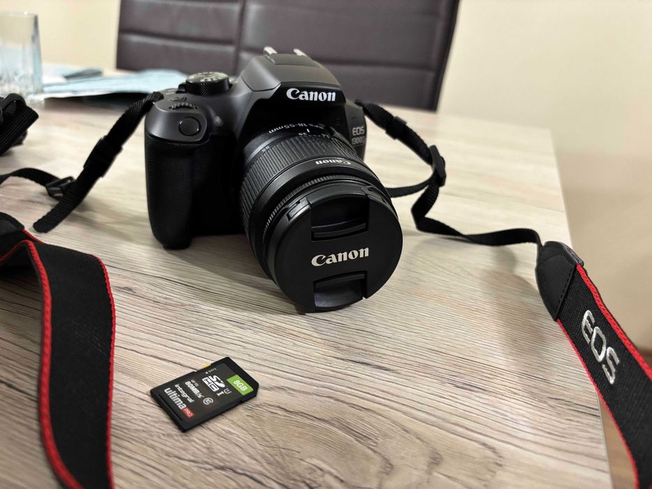 Фотоапарат Canon 1300D Комплект