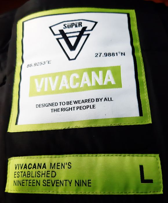 Зимнее польто с капющоном 48 раз.