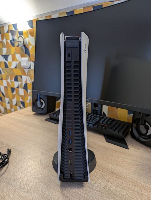PS5 Disk Edition + Controllere + Stație incarcare