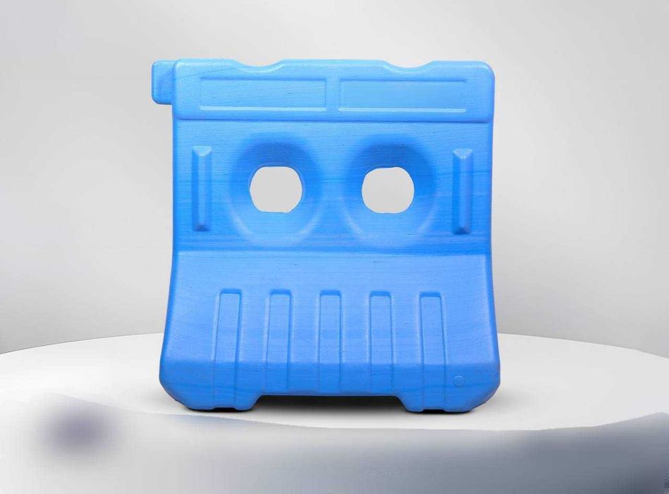 Пластиковый дорожный бордюр