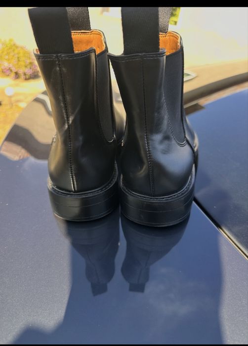 Botine barbati noi ,neincaltate