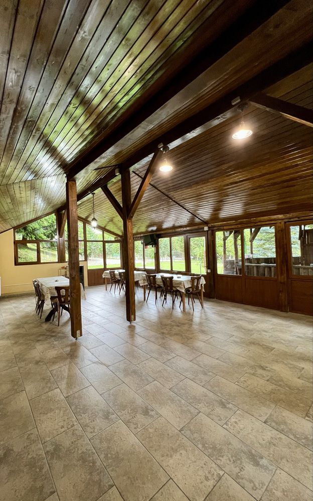 Cabana de inchiriat