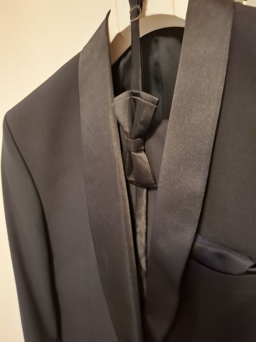 Costum ginerica in stare foarte bună