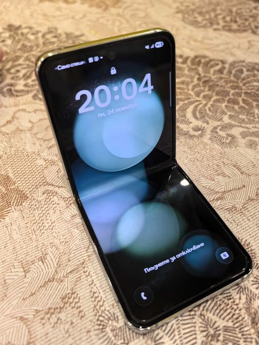 Samsung Z flip 5