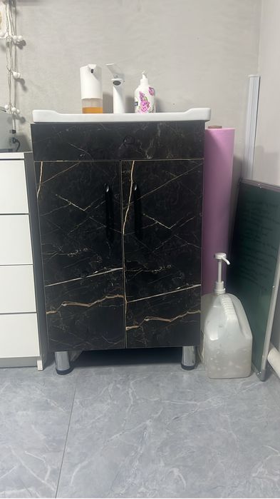 Продам мойку с тумбой