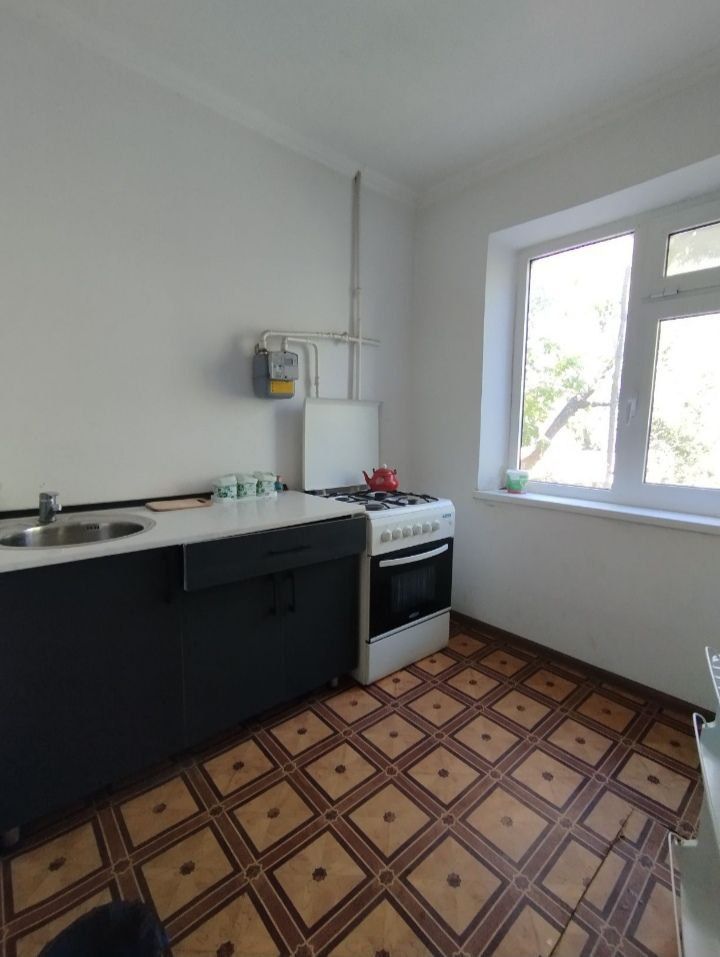 Kvartira 2 xonali yigitlarga sherikchilikga 1  kishi kerak