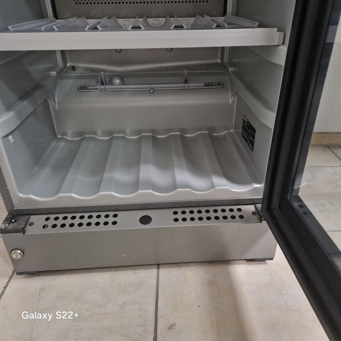 Охладител за вино SIEMENS KS38WA40/iQ700