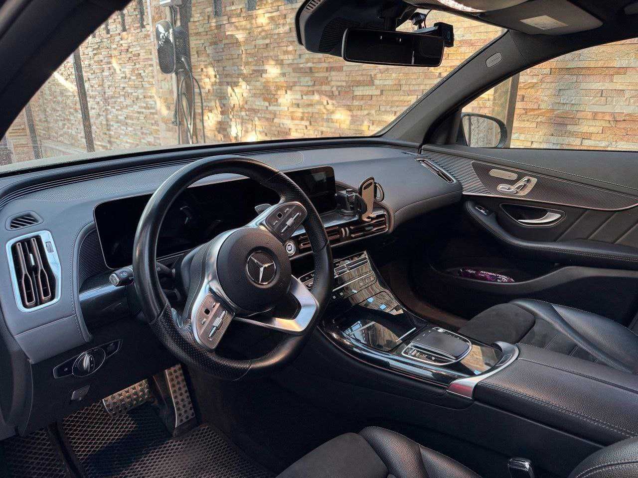 Продается электромобиль MERCEDES-BENZ EQC 400 4MATIC немецкий