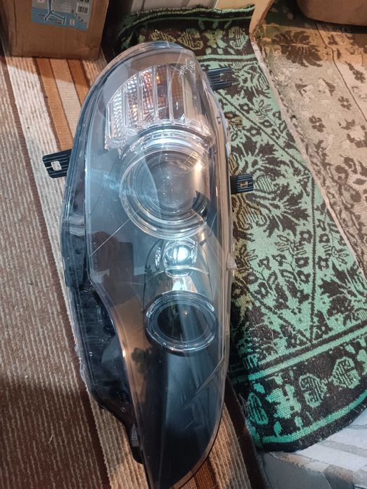 Фарове БМВ Х6 Е71 ляв десен фар BMW X5 E70 ксенон