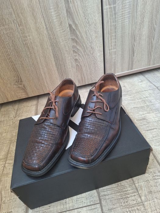 Costum Giorgio Armani marimea S/m și pantofi din piele naturala Mar 41