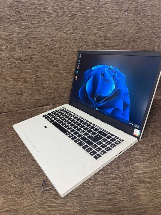 Acer Aspire Vero AV15 FHD IPS-Core i5-1155G7-8GB, 512GB ,Intel Iris Xe