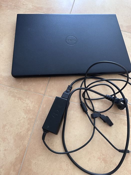 Продавам лаптоп Dell