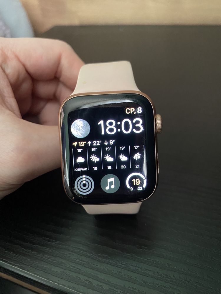 Apple watch 4, 44мм