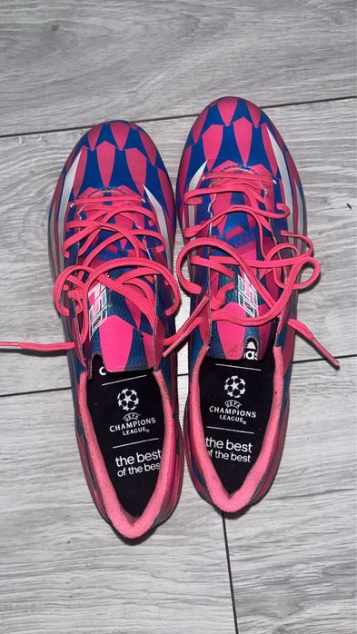 Ghete de fotbal Adidas f50 2014