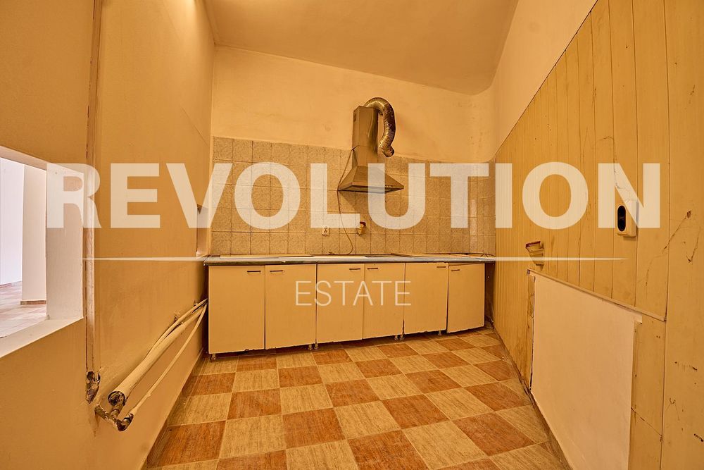 Търговско помещение под наем в района на Центъра