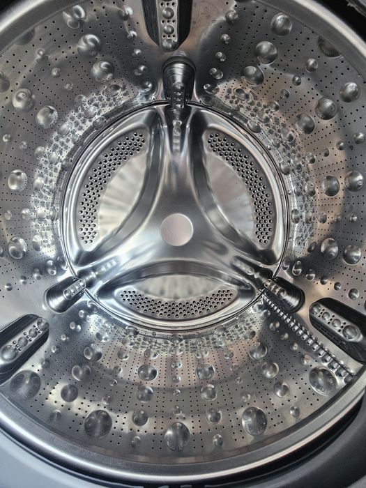 Пералня LG ThinQ DirectDrive