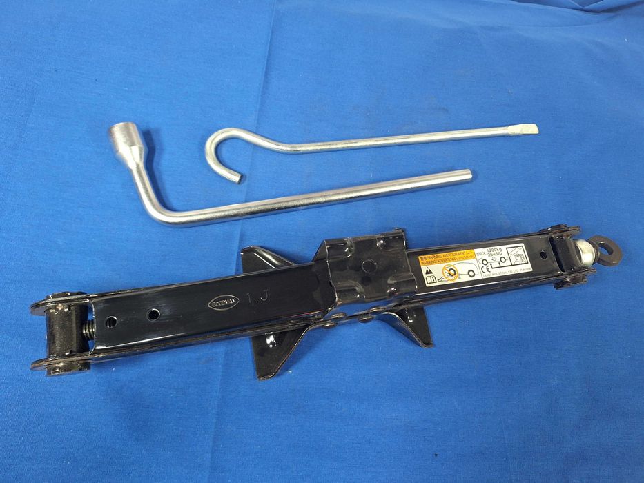 CRIC AUTO OEM Mitsubishi Outlander Eclipse - CA NOU