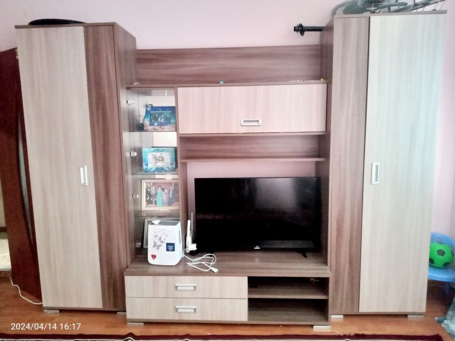 Шкаф для гостиной