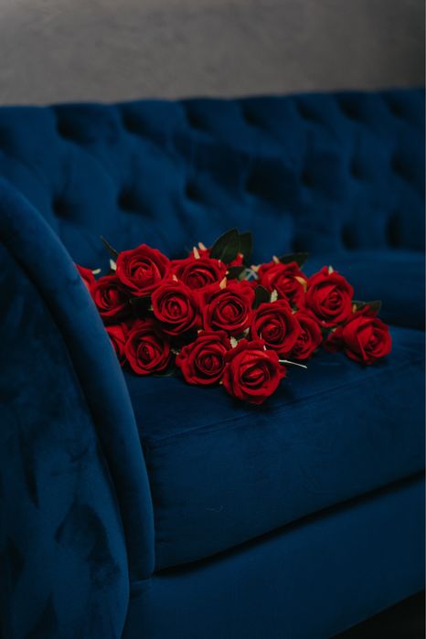 Искуственные красные розы