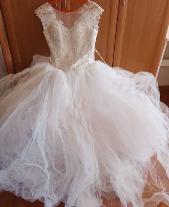 Продаю свадебное платье , город