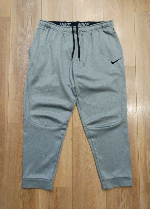 Nike Therma Pant Taper - Carbon Heather/Black долнище мъжко оригинален