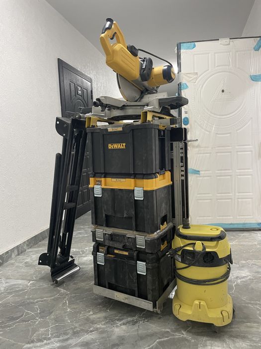 Установка дверей професиянальны инструментом