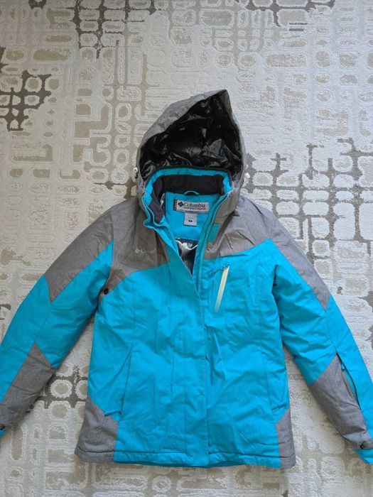 Продам зимнюю куртку со штанами